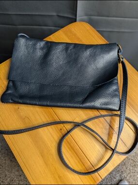 Minimalist Fold-Over Crossbody Bag - Navy